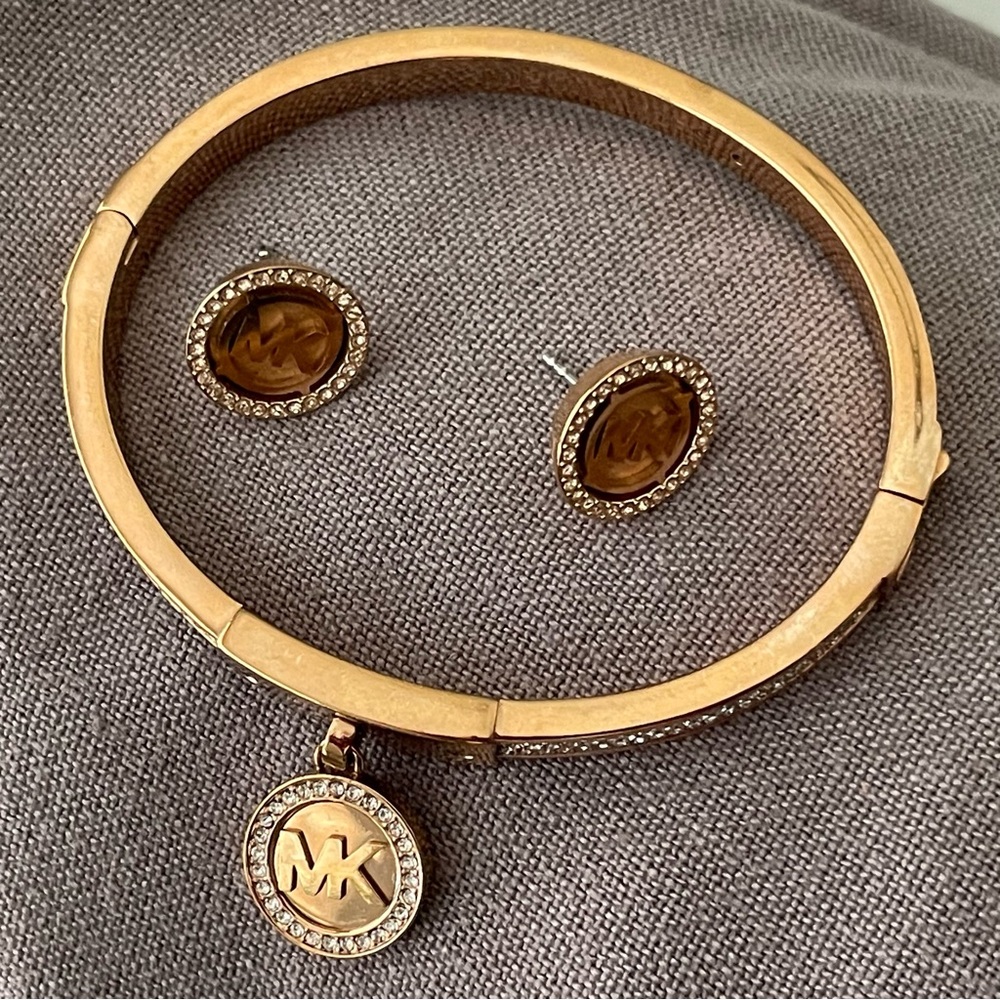 MICHAEL KORS Gold Bracelet and Earring Set MK Logo Crystals Bangle MK Charm - Picture 5 of 15